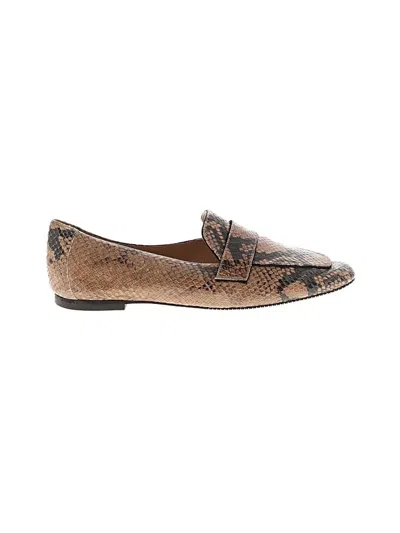 Pre-owned Stuart Weitzman Flats In Brown