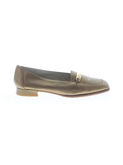 Pre-owned Stuart Weitzman Flats In Gold