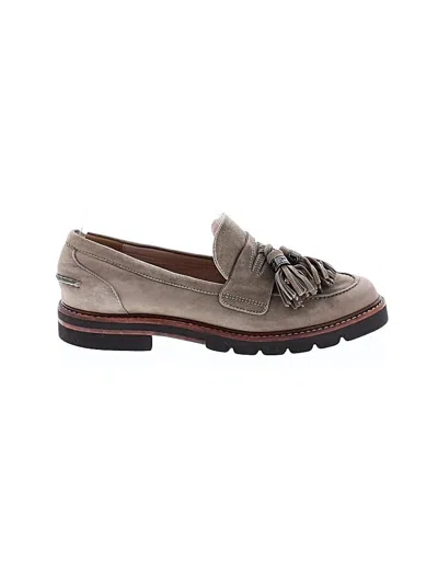 Pre-owned Stuart Weitzman Flats In Gray