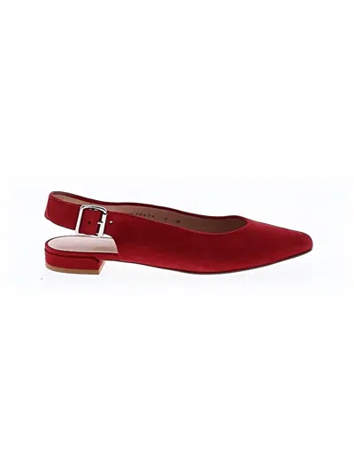 Pre-owned Stuart Weitzman Flats In Red