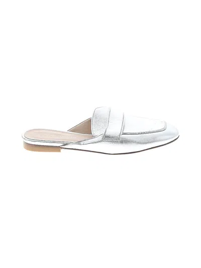 Pre-owned Stuart Weitzman Flats In Silver