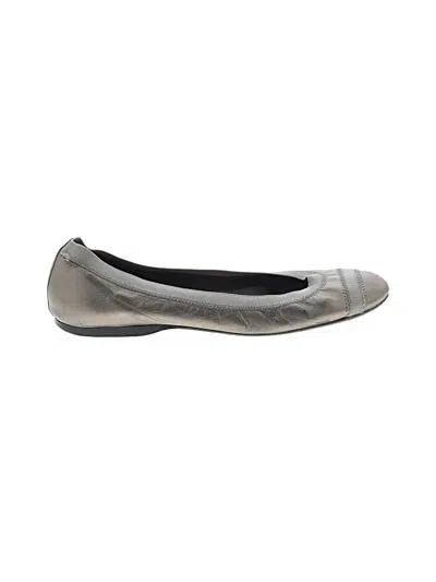 Pre-owned Stuart Weitzman Flats In Silver