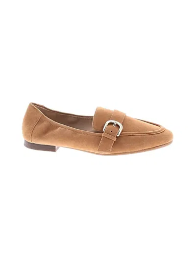 Pre-owned Stuart Weitzman Flats In Tan