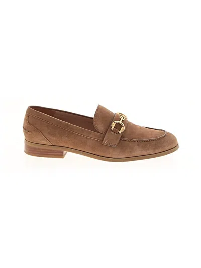 Pre-owned Stuart Weitzman Flats In Tan