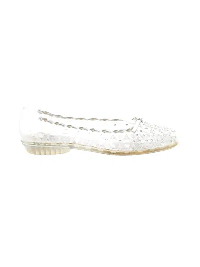 Pre-owned Stuart Weitzman Flats In White