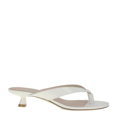 Stuart Weitzman Flip-flops Sandals In White