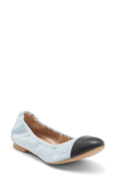 Stuart Weitzman Gabby Ballet Flat In Blue