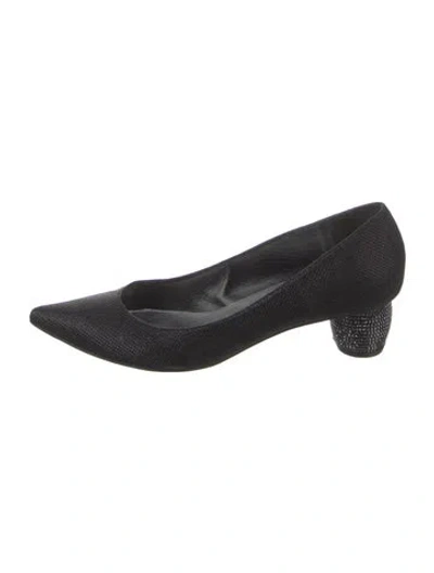 Pre-owned Stuart Weitzman Glitter Accents Pumps In Black