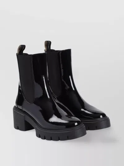 Stuart Weitzman 40mm Soho Chelsea Boots In Black