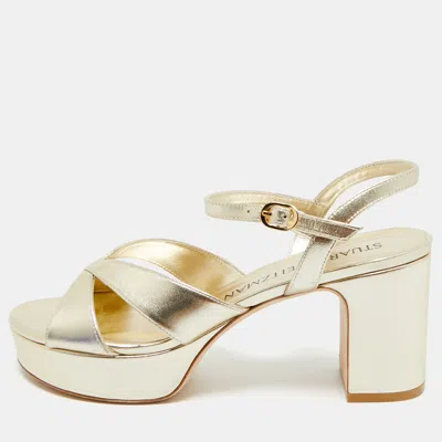 Stuart Weitzman Dayna Ankle Strap Platform Sandal In Gold