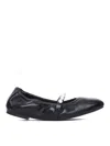 Stuart Weitzman Laced Pearl Round Toe Flat Shoes In Negro