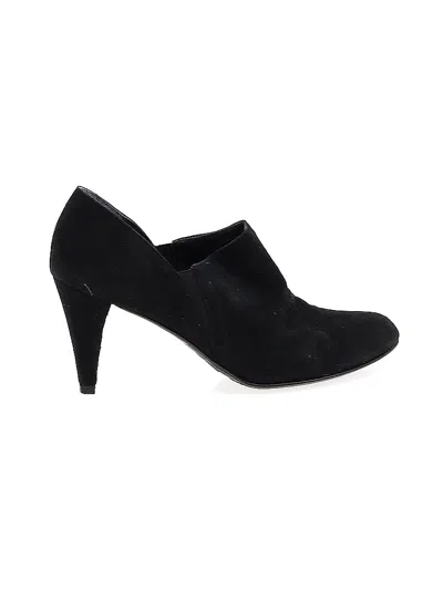 Pre-owned Stuart Weitzman Heels In Black