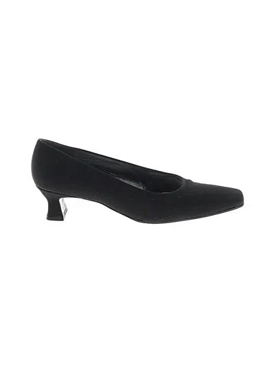 Pre-owned Stuart Weitzman Heels In Black