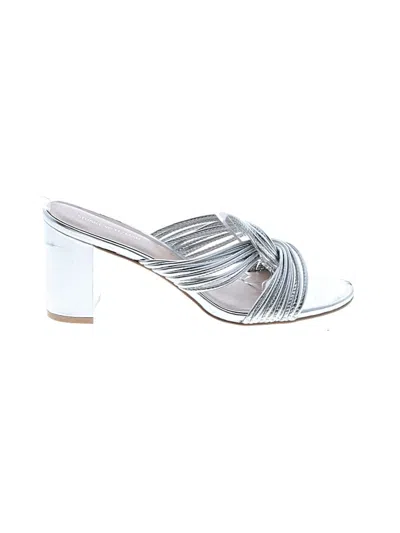 Pre-owned Stuart Weitzman Heels In Silver