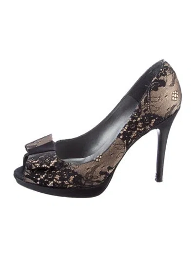 Pre-owned Stuart Weitzman Lace Lace Pattern Pumps In Black
