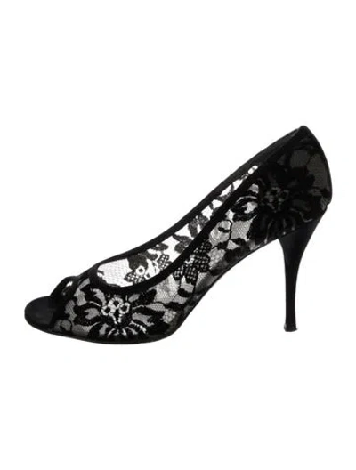 Pre-owned Stuart Weitzman Lace Lace Pattern Pumps In Black