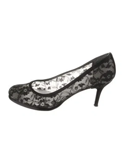 Pre-owned Stuart Weitzman Lace Lace Pattern Pumps In Black