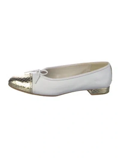 Pre-owned Stuart Weitzman Leather Animal Print Ballet Flats In White