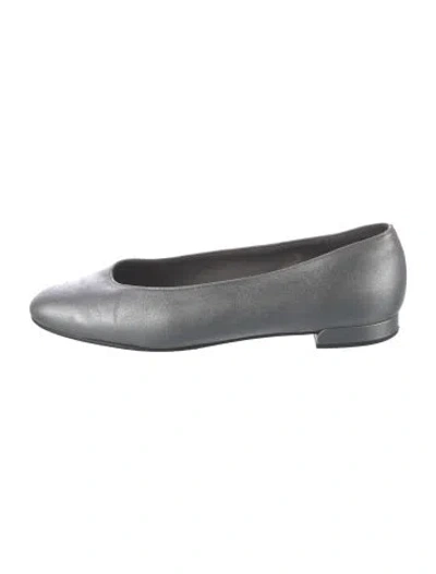 Pre-owned Stuart Weitzman Leather Ballet Flats