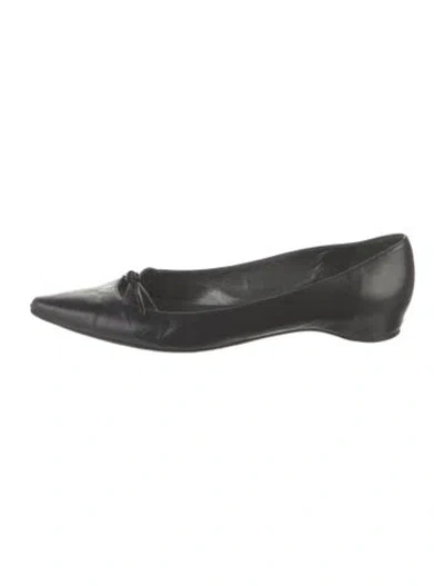 Pre-owned Stuart Weitzman Leather Ballet Flats In Black