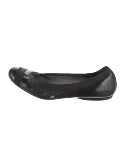 Pre-owned Stuart Weitzman Leather Ballet Flats In Black
