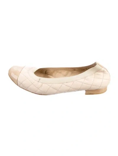 Pre-owned Stuart Weitzman Leather Ballet Flats In Gold