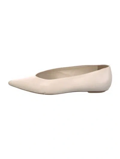 Pre-owned Stuart Weitzman Leather Ballet Flats In Neutral