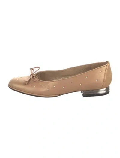 Pre-owned Stuart Weitzman Leather Ballet Flats In Neutral