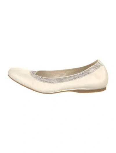 Pre-owned Stuart Weitzman Leather Ballet Flats In Neutral