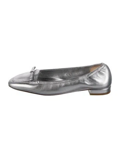 Pre-owned Stuart Weitzman Leather Ballet Flats In Silver