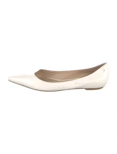 Pre-owned Stuart Weitzman Leather Ballet Flats In White