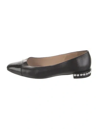 Pre-owned Stuart Weitzman Leather Beaded Accents Flats In Black