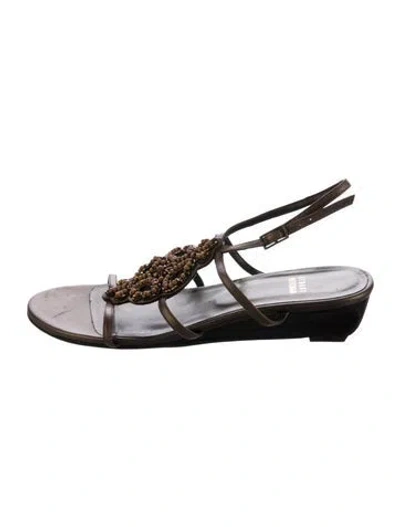 Pre-owned Stuart Weitzman Leather Beaded Accents Slingback Sandals