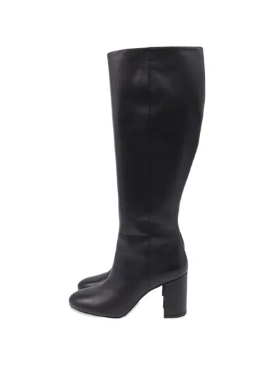 Pre-owned Stuart Weitzman Leather Boots In Black