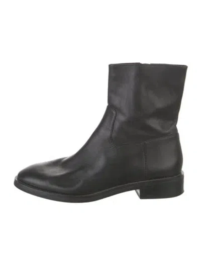 Pre-owned Stuart Weitzman Leather Boots In Black