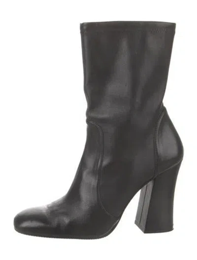 Pre-owned Stuart Weitzman Leather Boots In Black