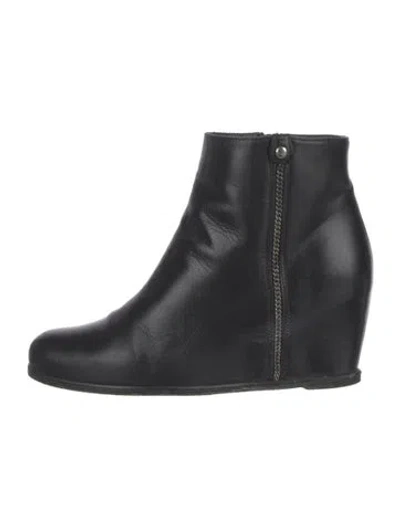 Pre-owned Stuart Weitzman Leather Boots In Black