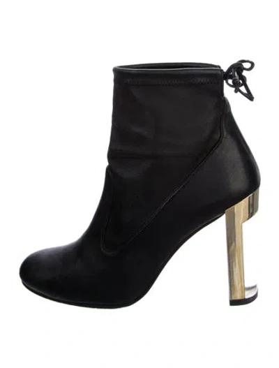 Pre-owned Stuart Weitzman Leather Boots In Black