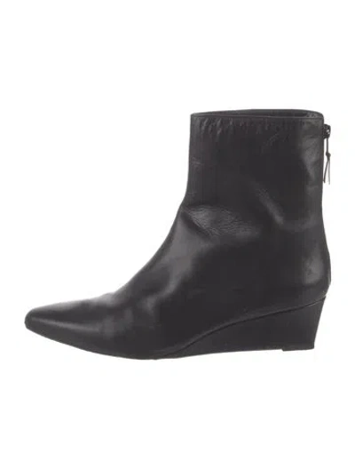 Pre-owned Stuart Weitzman Leather Boots In Black