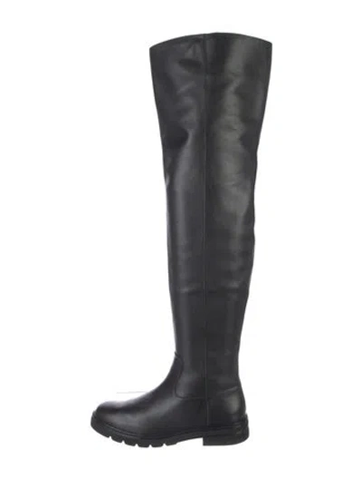 Pre-owned Stuart Weitzman Leather Boots In Black