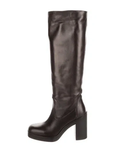 Pre-owned Stuart Weitzman Leather Boots In Black