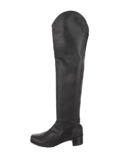 Pre-owned Stuart Weitzman Leather Boots In Black