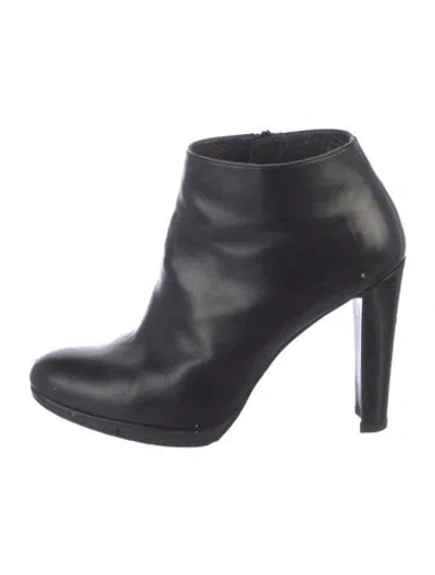 Pre-owned Stuart Weitzman Leather Boots In Black