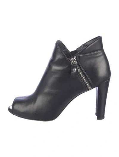Pre-owned Stuart Weitzman Leather Boots In Black