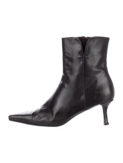 Pre-owned Stuart Weitzman Leather Boots In Black