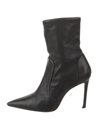 Pre-owned Stuart Weitzman Leather Boots In Black