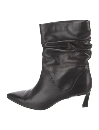 Pre-owned Stuart Weitzman Leather Boots In Black
