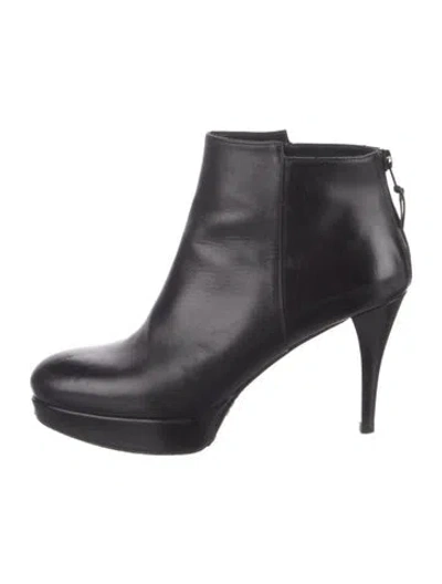 Pre-owned Stuart Weitzman Leather Boots In Black