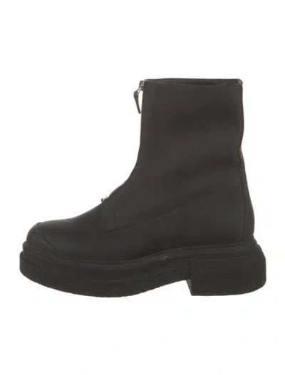 Pre-owned Stuart Weitzman Leather Boots In Black
