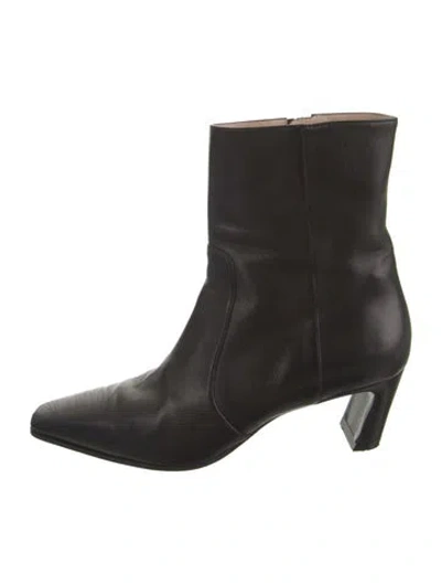 Pre-owned Stuart Weitzman Leather Boots In Black